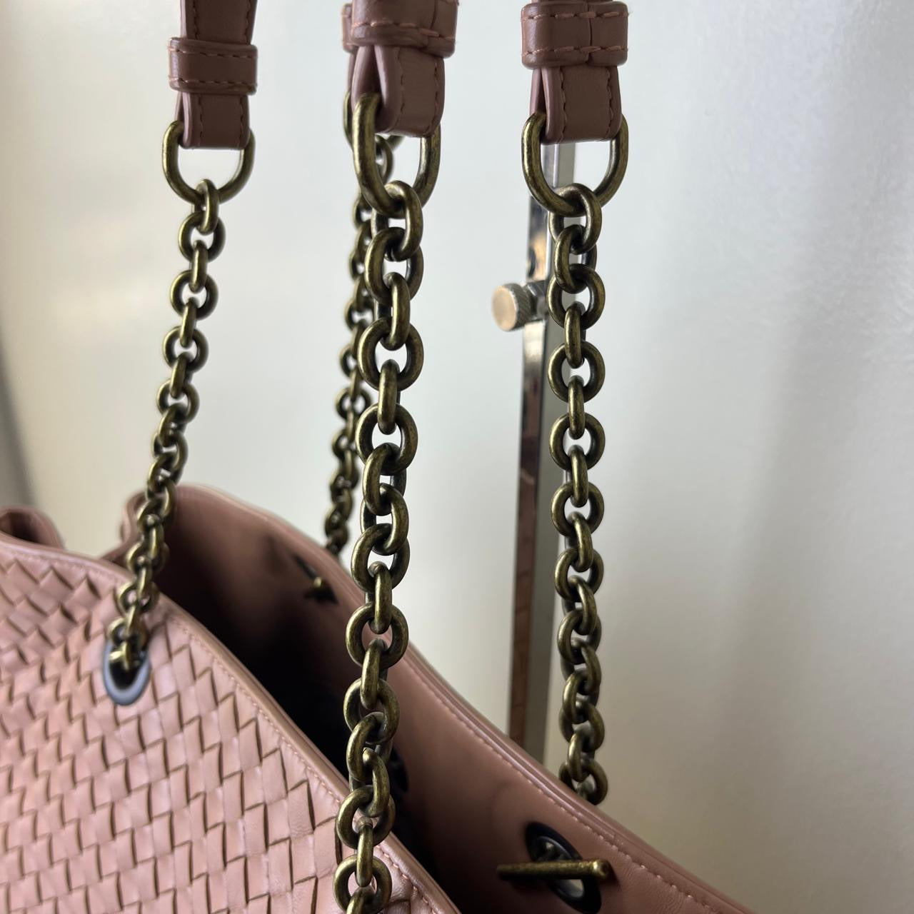 Bottega Veneta Nappa Intrecciato Double Chain Old Rose – 6.7"H x 10.2"L x 2.4"W