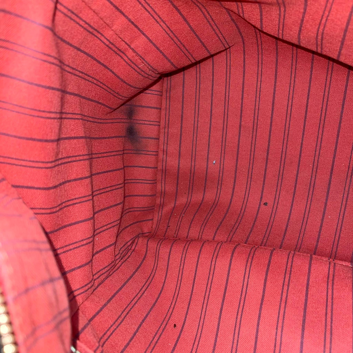 Louis Vuitton	Lumineuse Monogram Empreinte Red