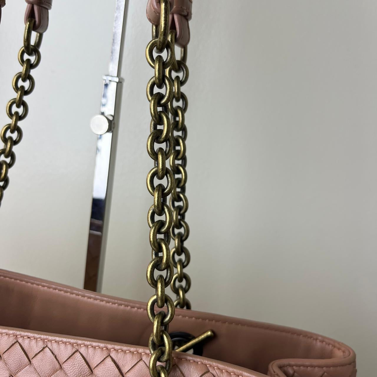 Bottega Veneta Nappa Intrecciato Double Chain Old Rose – 6.7"H x 10.2"L x 2.4"W