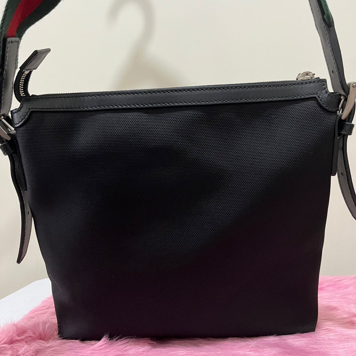 Gucci Messenger Bag Nylon Black – 7.5"H x 10"L x 3"W