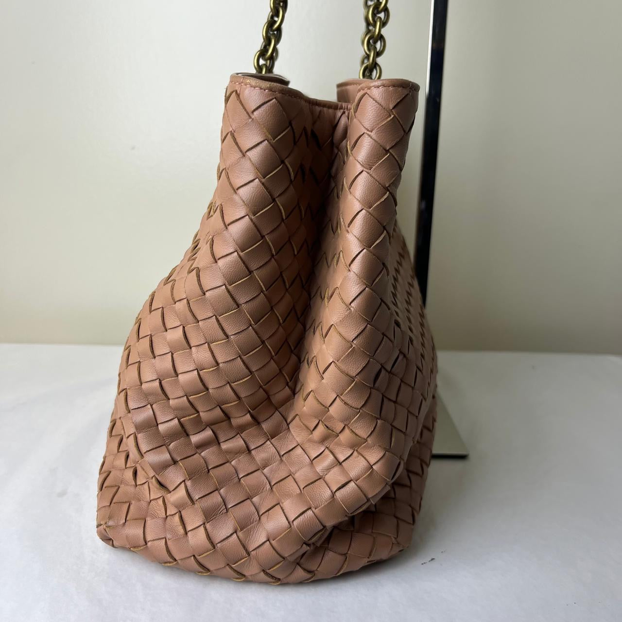 Bottega Veneta Nappa Intrecciato Double Chain Old Rose – 6.7"H x 10.2"L x 2.4"W