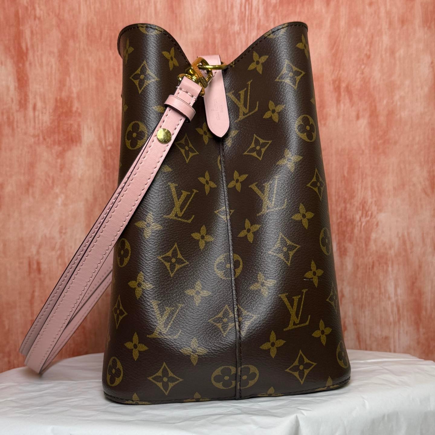 Louis Vuitton	NoeNoe MM I Monogram - Rose Poudre 10.24"L x 10.24"H x 6.89"W