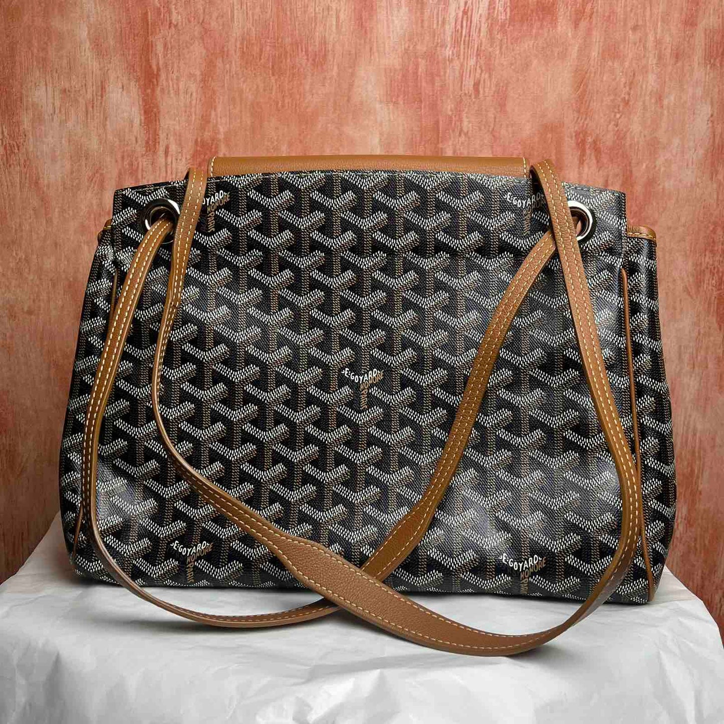 Goyard Routte PM - Black/Tan 8.27"H x 12.20"W