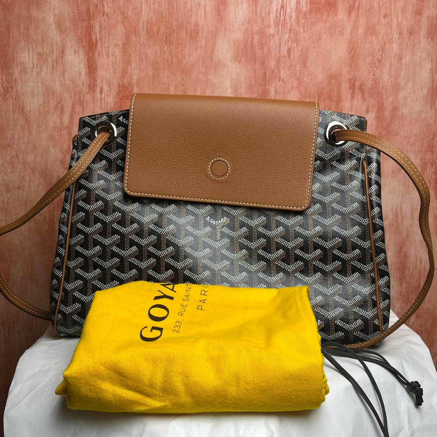 Goyard Routte PM - Black/Tan 8.27"H x 12.20"W