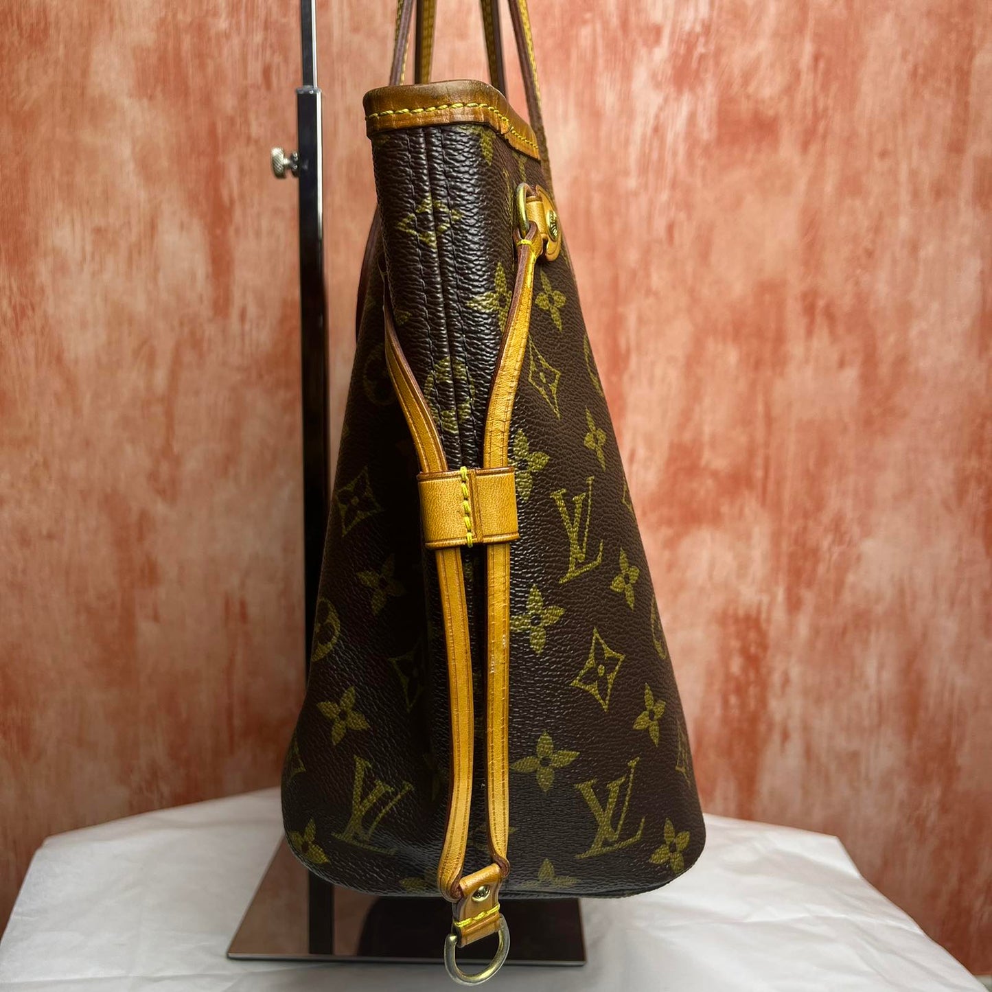Louis Vuitton Neverfull PM Monogram
