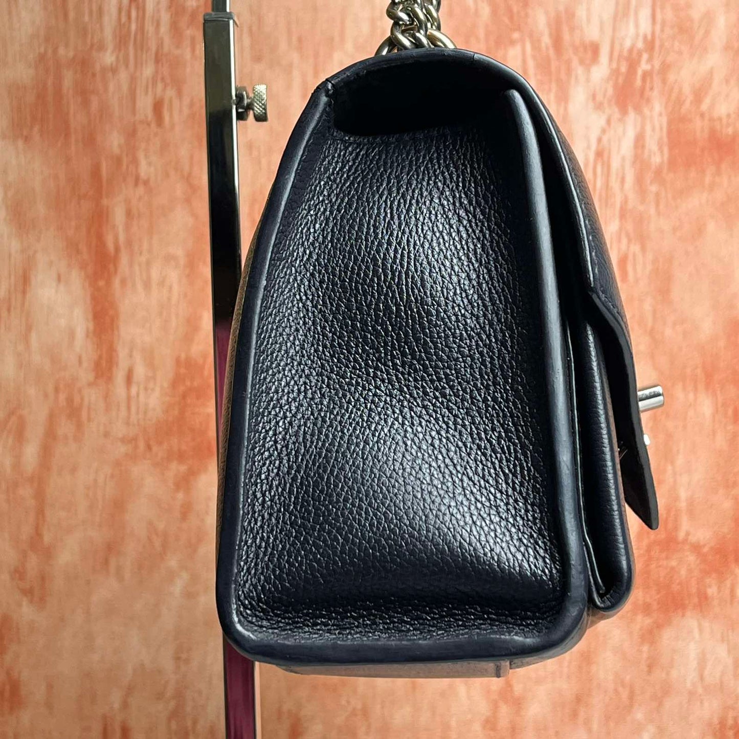 Louis Vuitton	My Lock Me Chain Bag