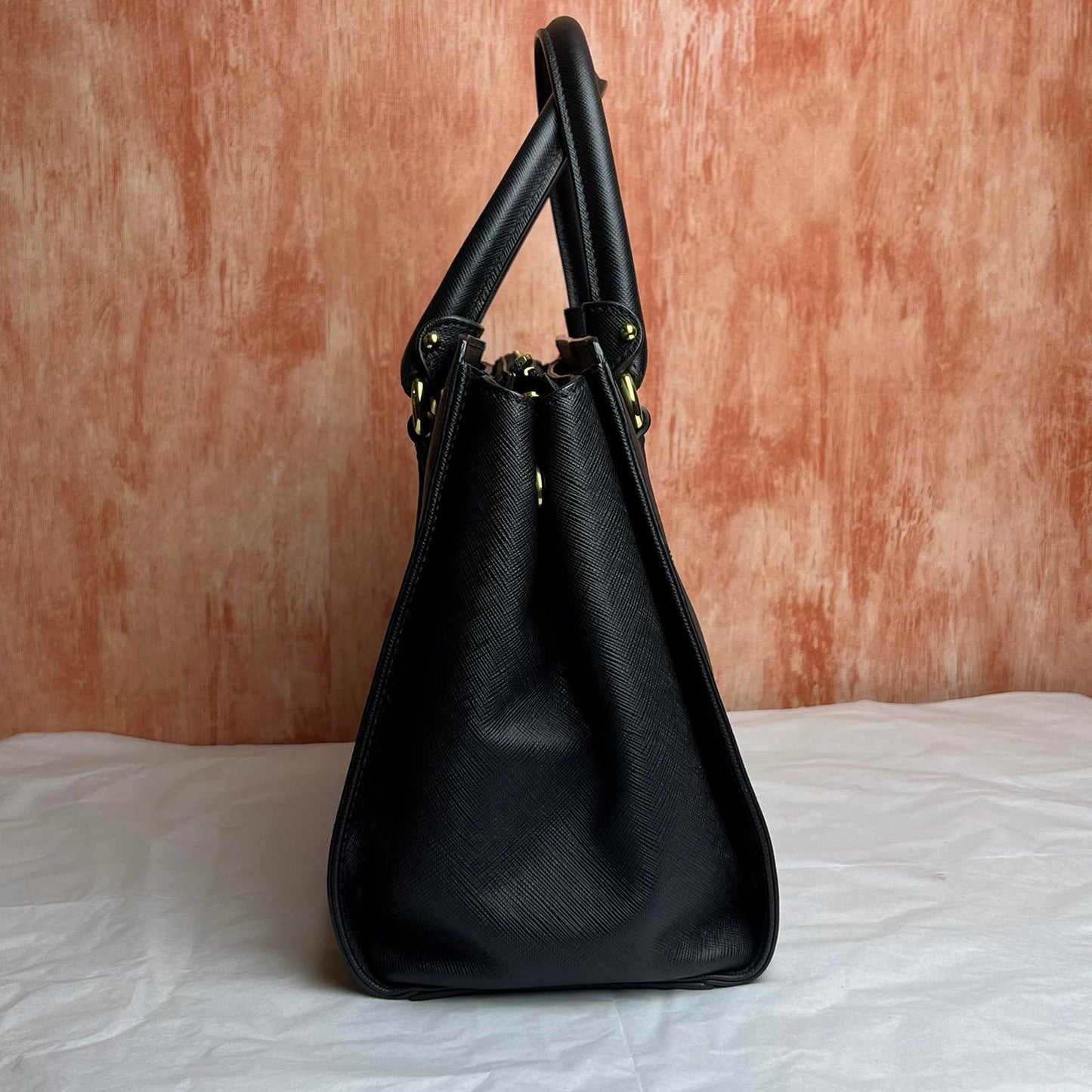 Salvatore Ferragamo Leather Becky Bag – Black 7.9"H x 9.8"L x 4.3"W