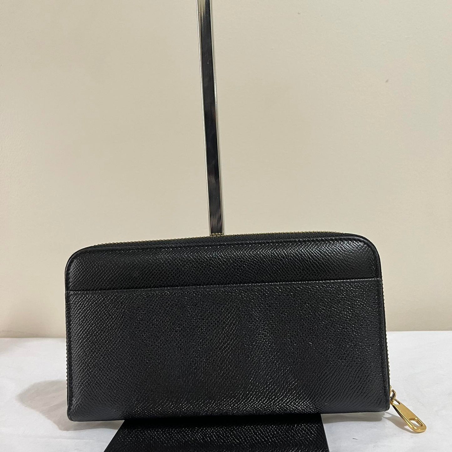 Dolce & Gabbana Zippy Wallet Black – 4"H x 7.5"L x 1"W