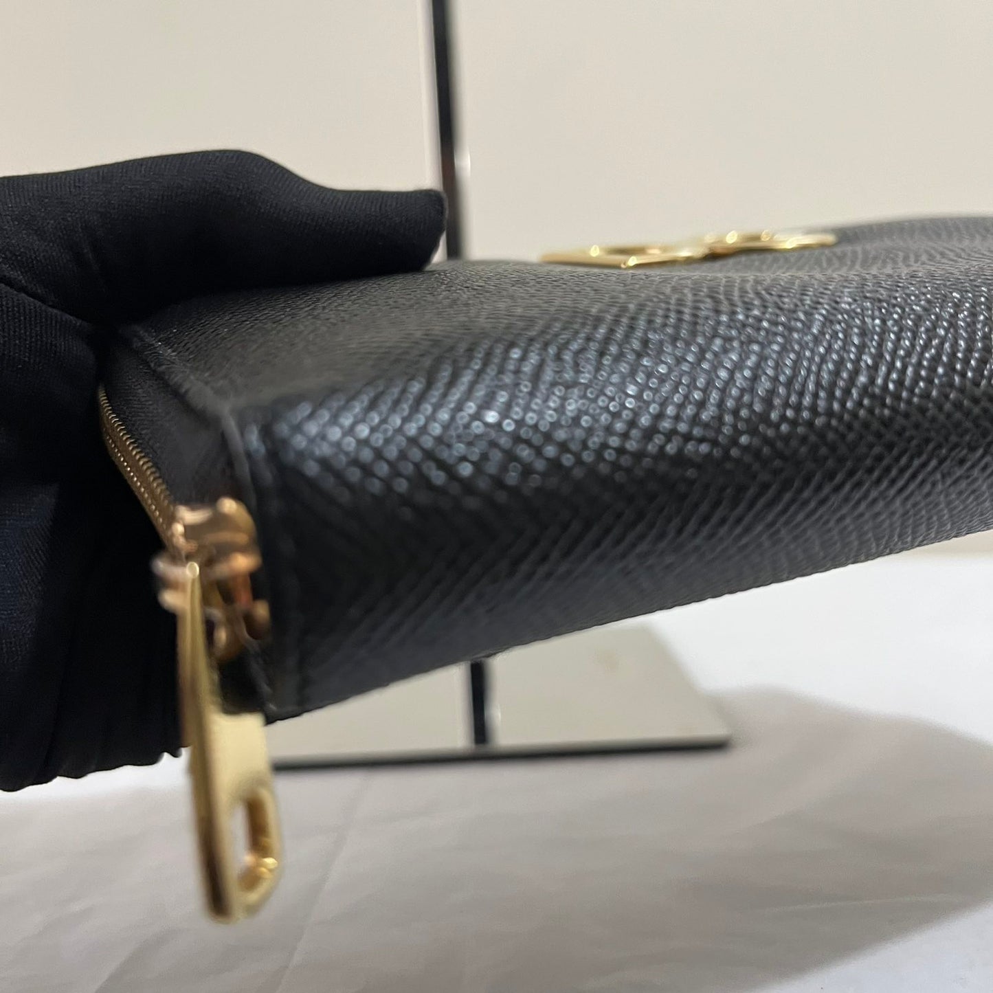 Dolce & Gabbana Zippy Wallet Black – 4"H x 7.5"L x 1"W