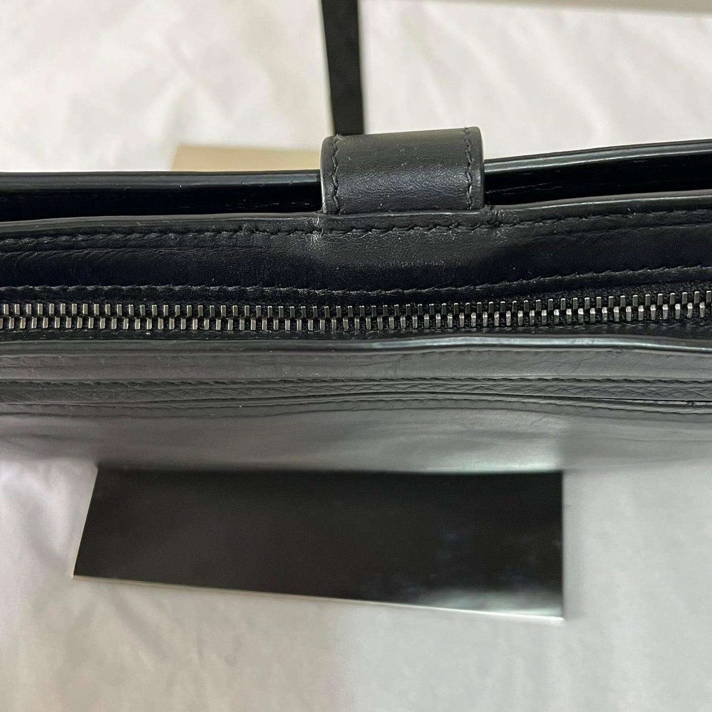 Bottega Veneta Continental Wallet Black – 3.9"H x 7.5"L x 1"W