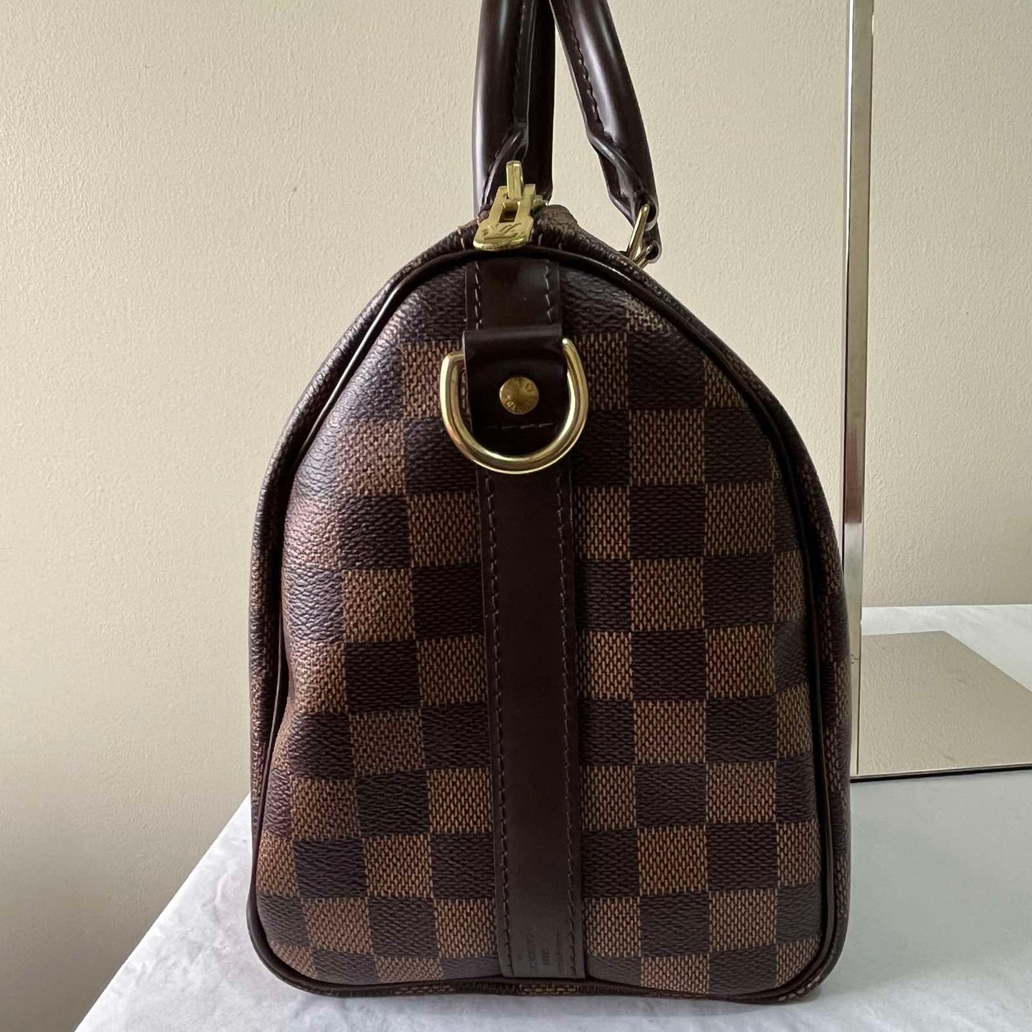Louis Vuitton Speedy 25 Damier Ebene – 7.5"H x 10.2"L x 5.9"W