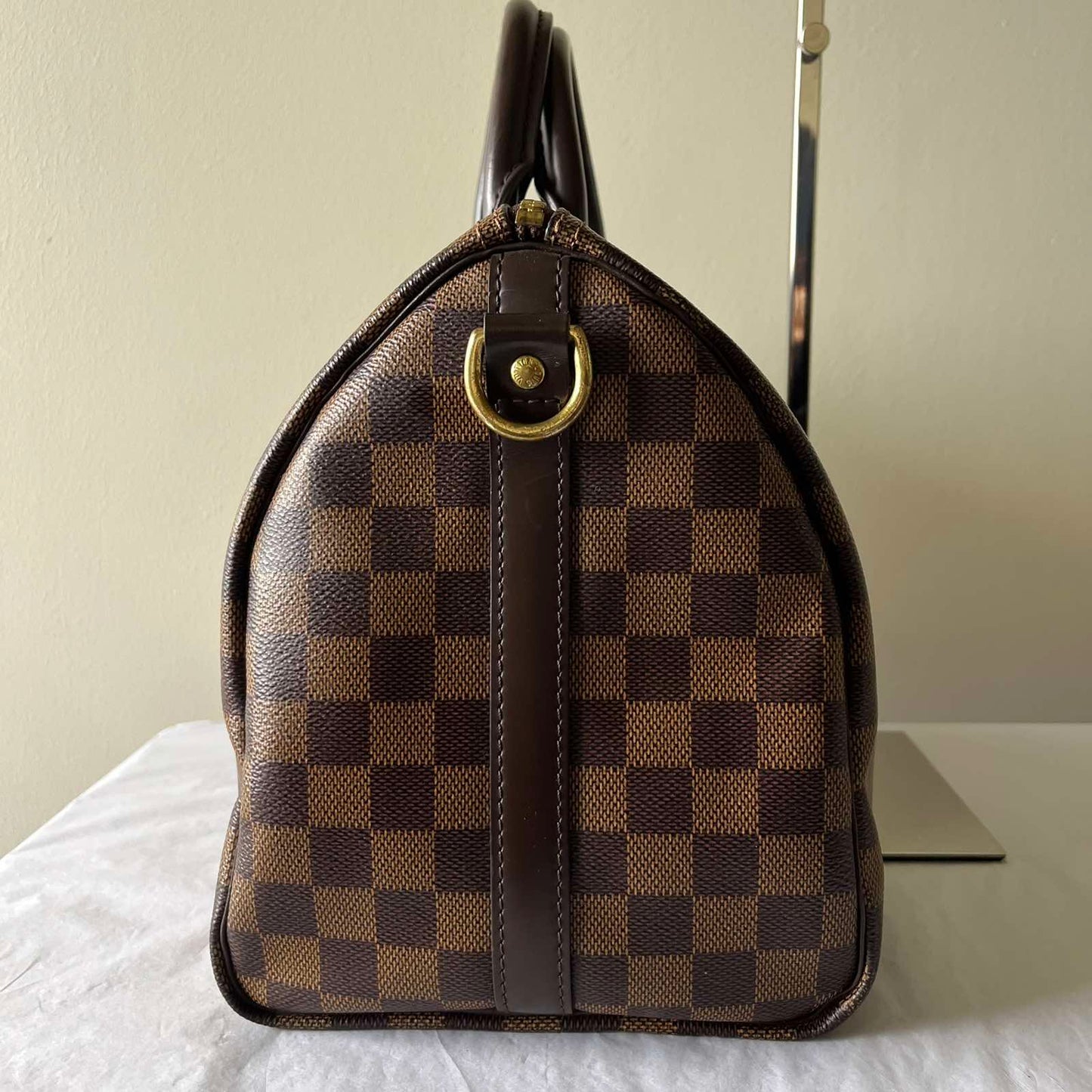 Louis Vuitton Speedy Bandoulière 30 Damier Ebene – 8.3"H x 11.8"L x 6.7"W