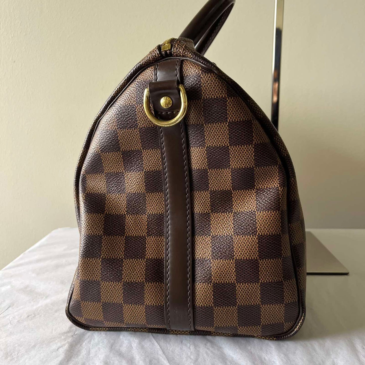 Louis Vuitton Speedy Bandoulière 30 Damier Ebene – 8.3"H x 11.8"L x 6.7"W