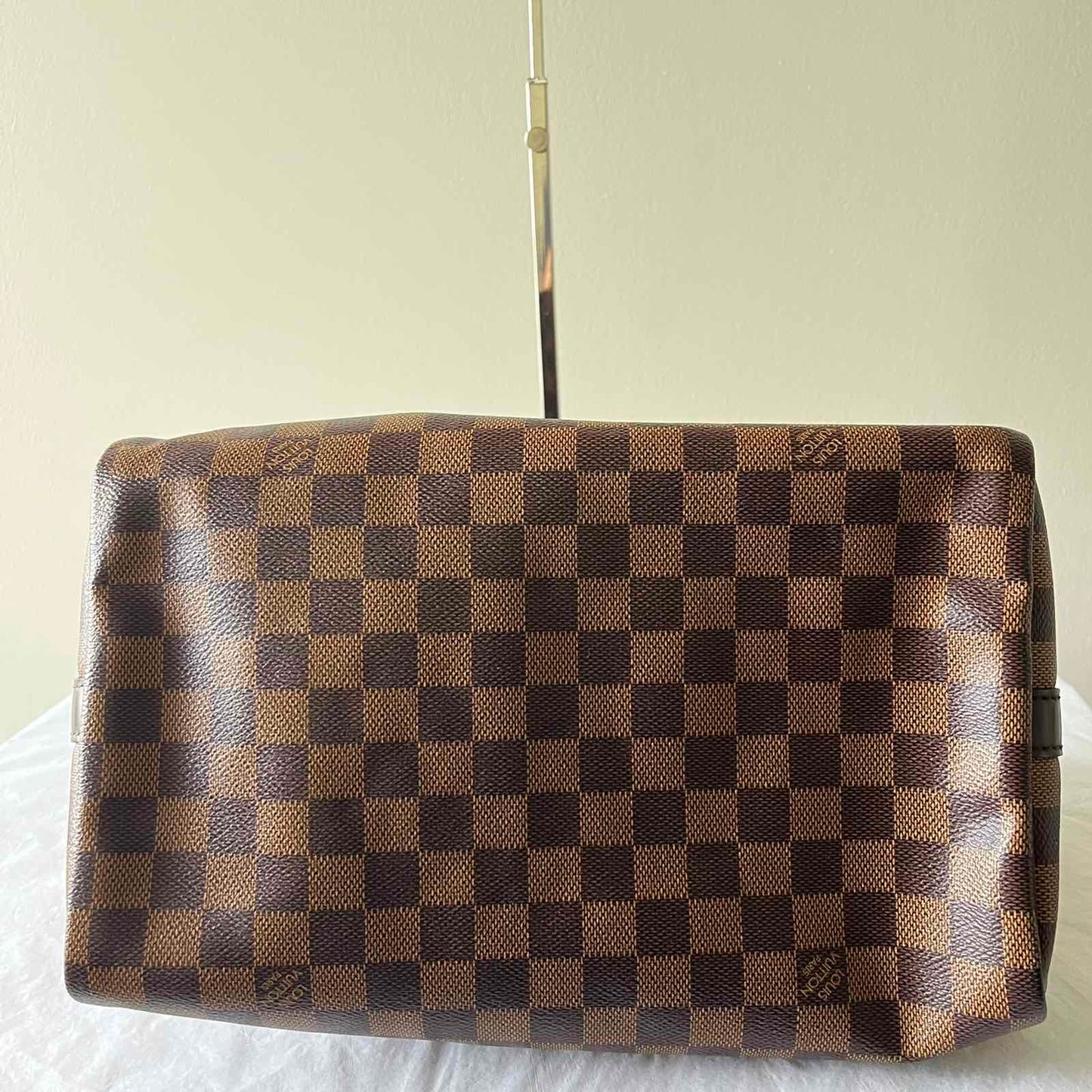 Louis Vuitton Speedy Bandoulière 30 Damier Ebene – 8.3"H x 11.8"L x 6.7"W