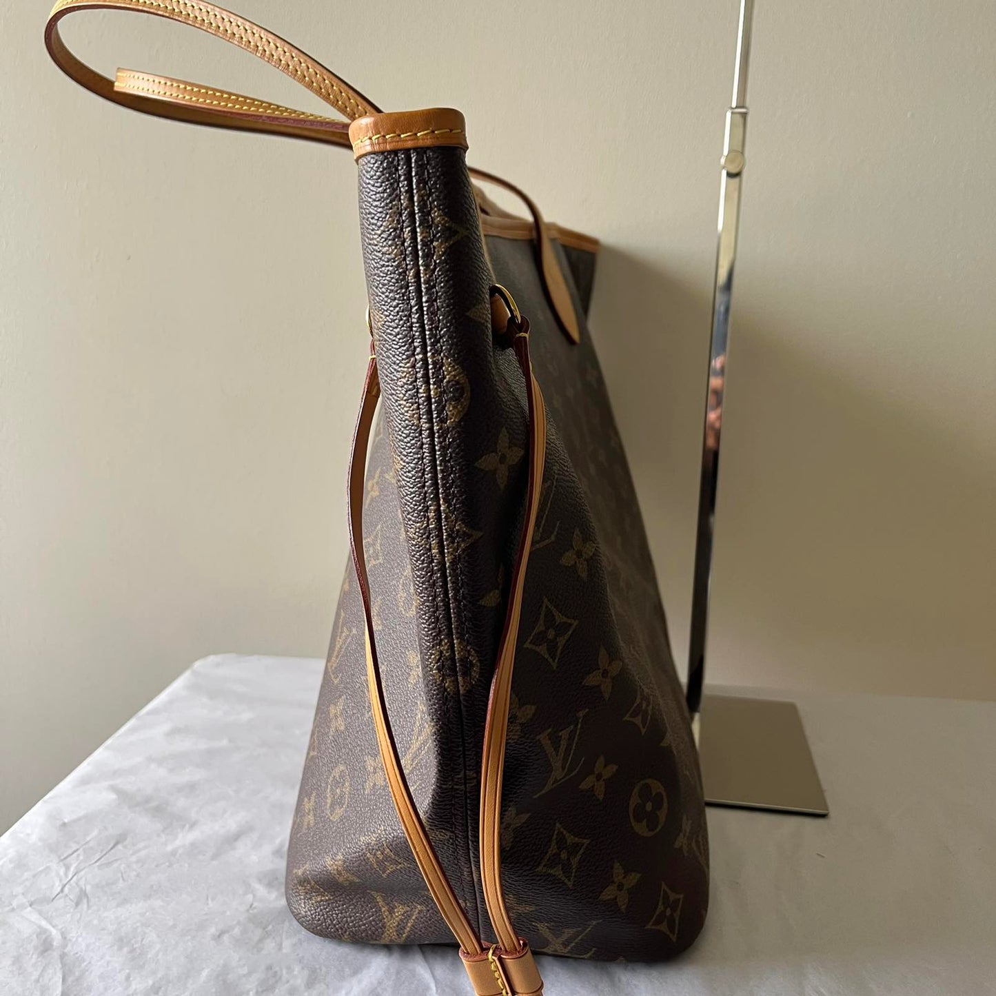 Louis Vuitton Neverfull MM Monogram Canvas – 11.4"H x 12.6"L x 6.7"W