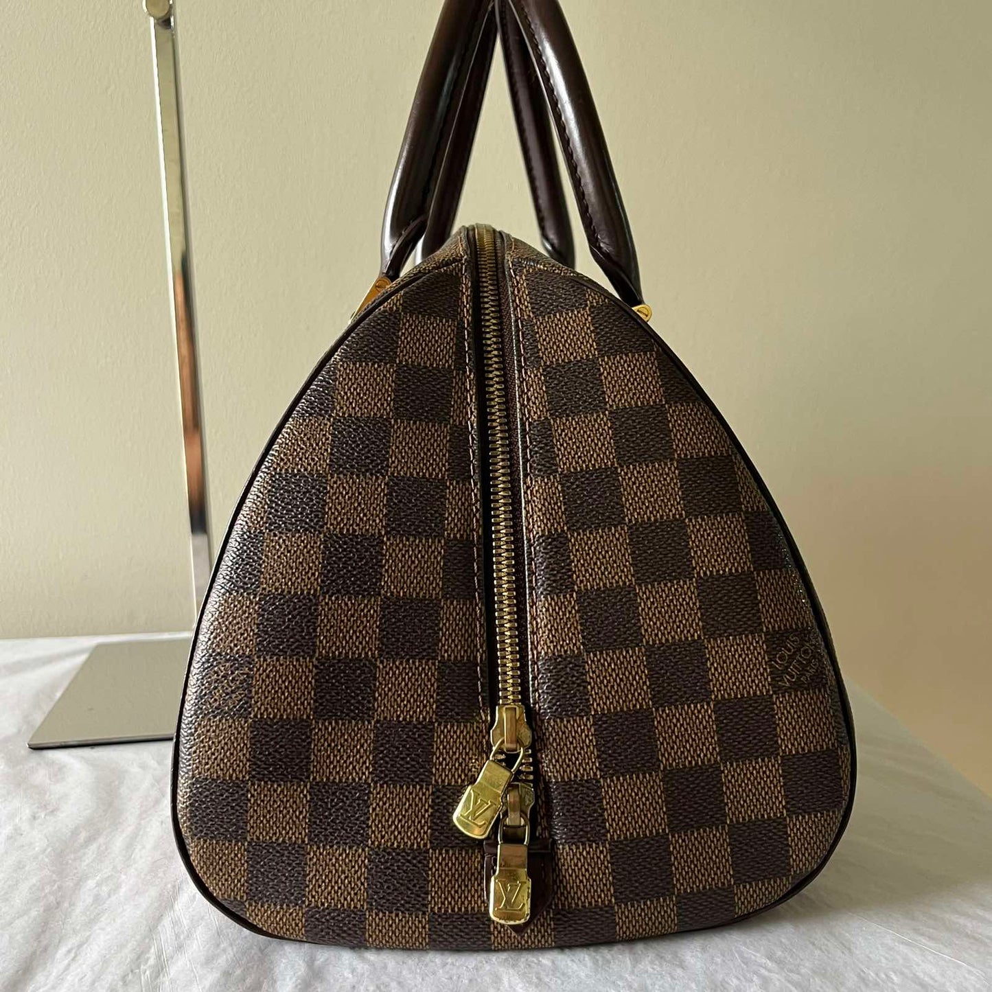 Louis Vuitton Ribera PM Damier Ebene – 6.3"H x 12.2"L x 5.9"W