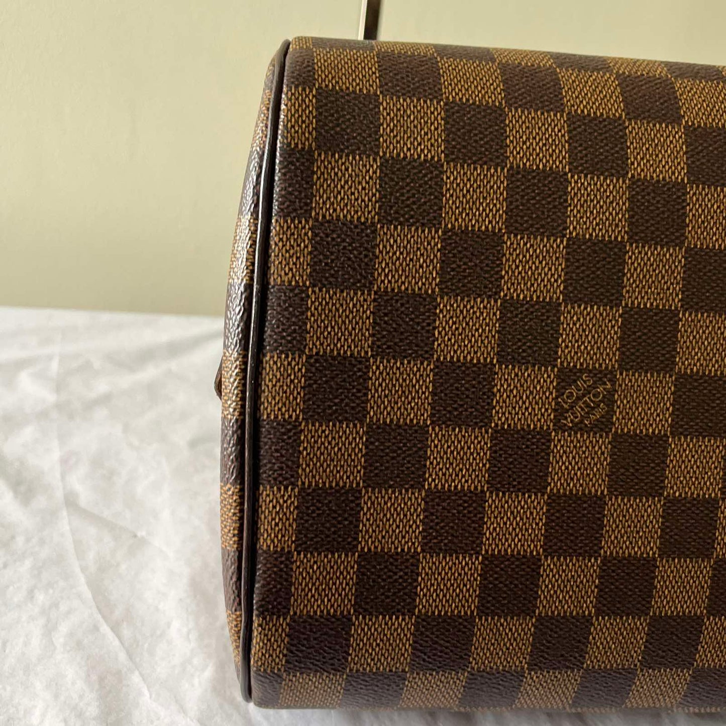 Louis Vuitton Ribera PM Damier Ebene – 6.3"H x 12.2"L x 5.9"W