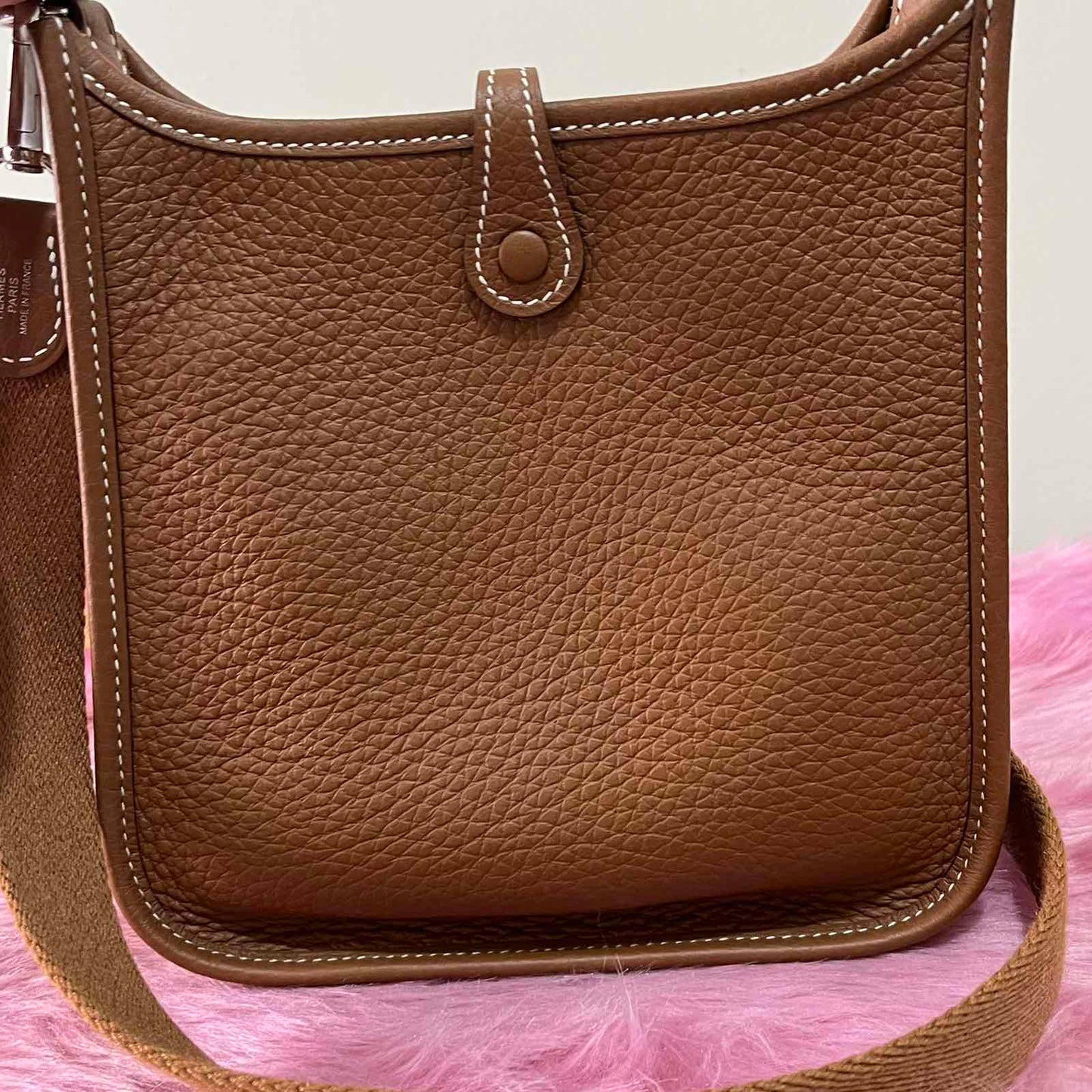 Hermès Evelyne TPM Gold with Palladium Hardware – 6.7"H x 7"L x 2"W