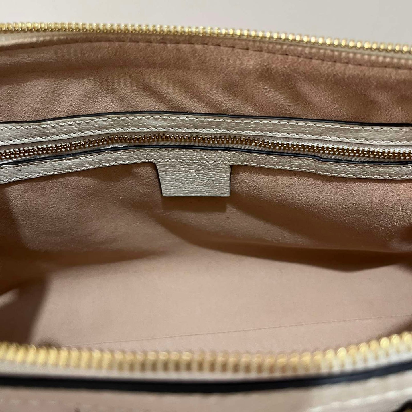 Gucci Ophidia Duffle White – 9.5"H x 13.8"L x 6.3"W