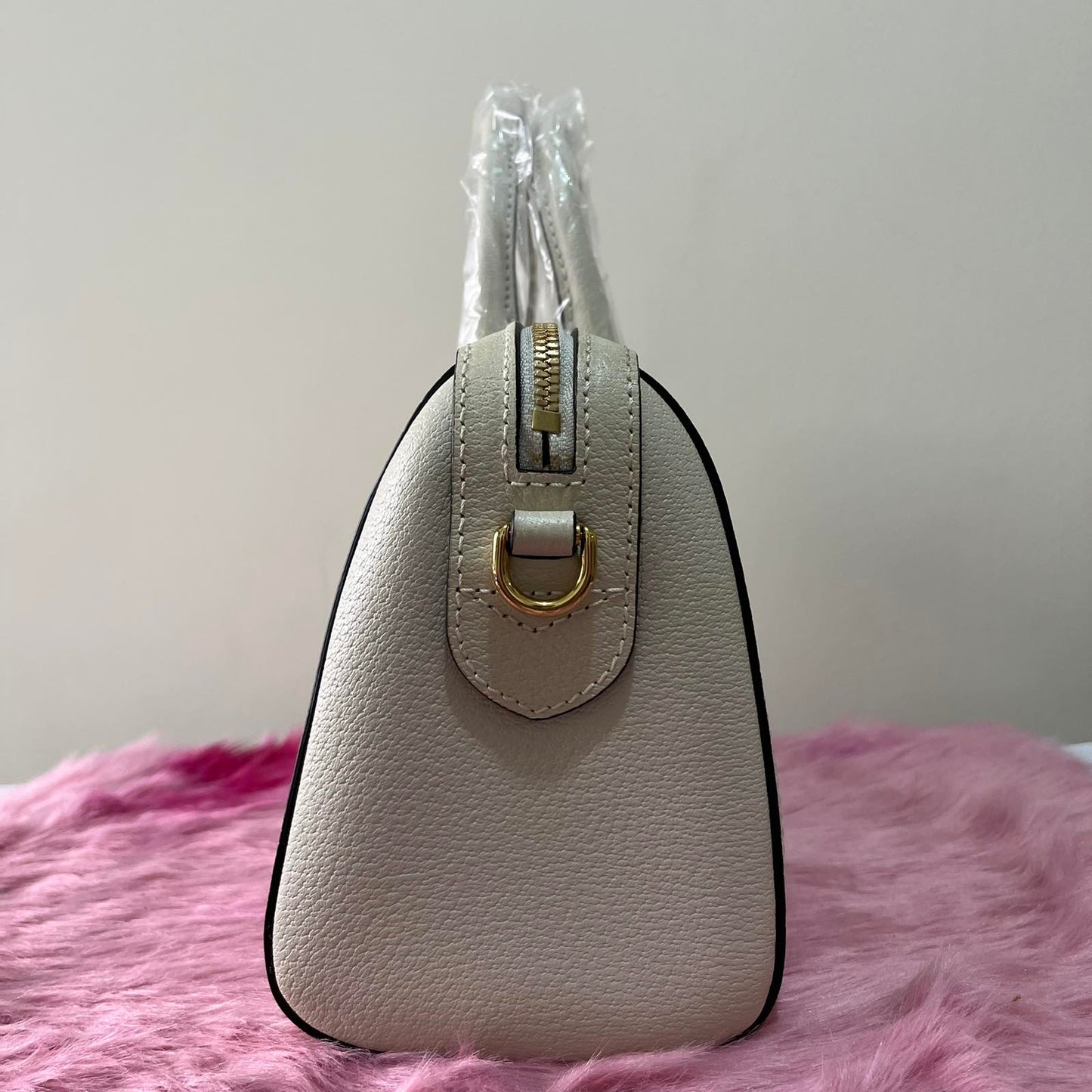 Gucci Ophidia Duffle White – 9.5"H x 13.8"L x 6.3"W