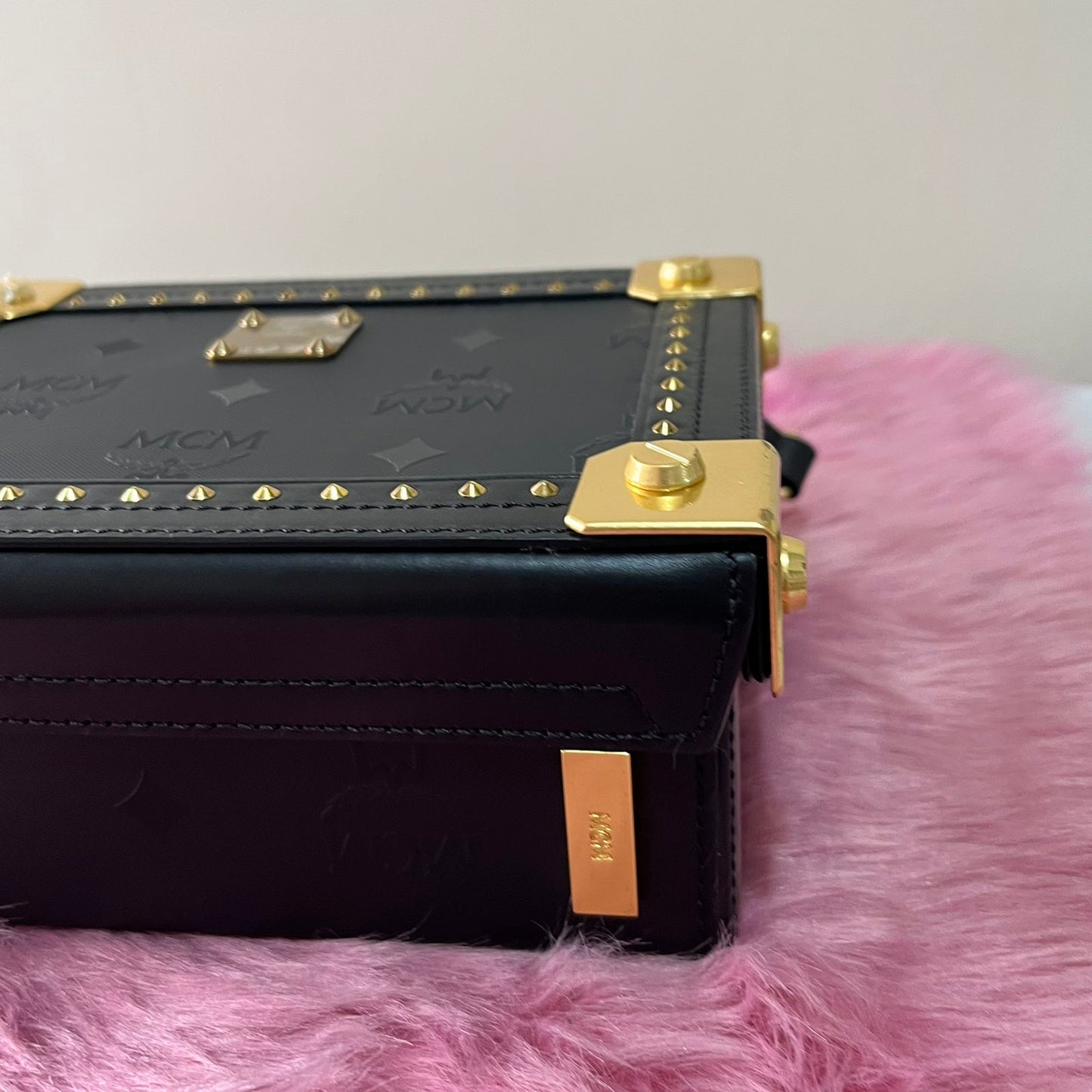 MCM Vanity Black & Gold – 5.1"H x 7.5"L x 3.5"W