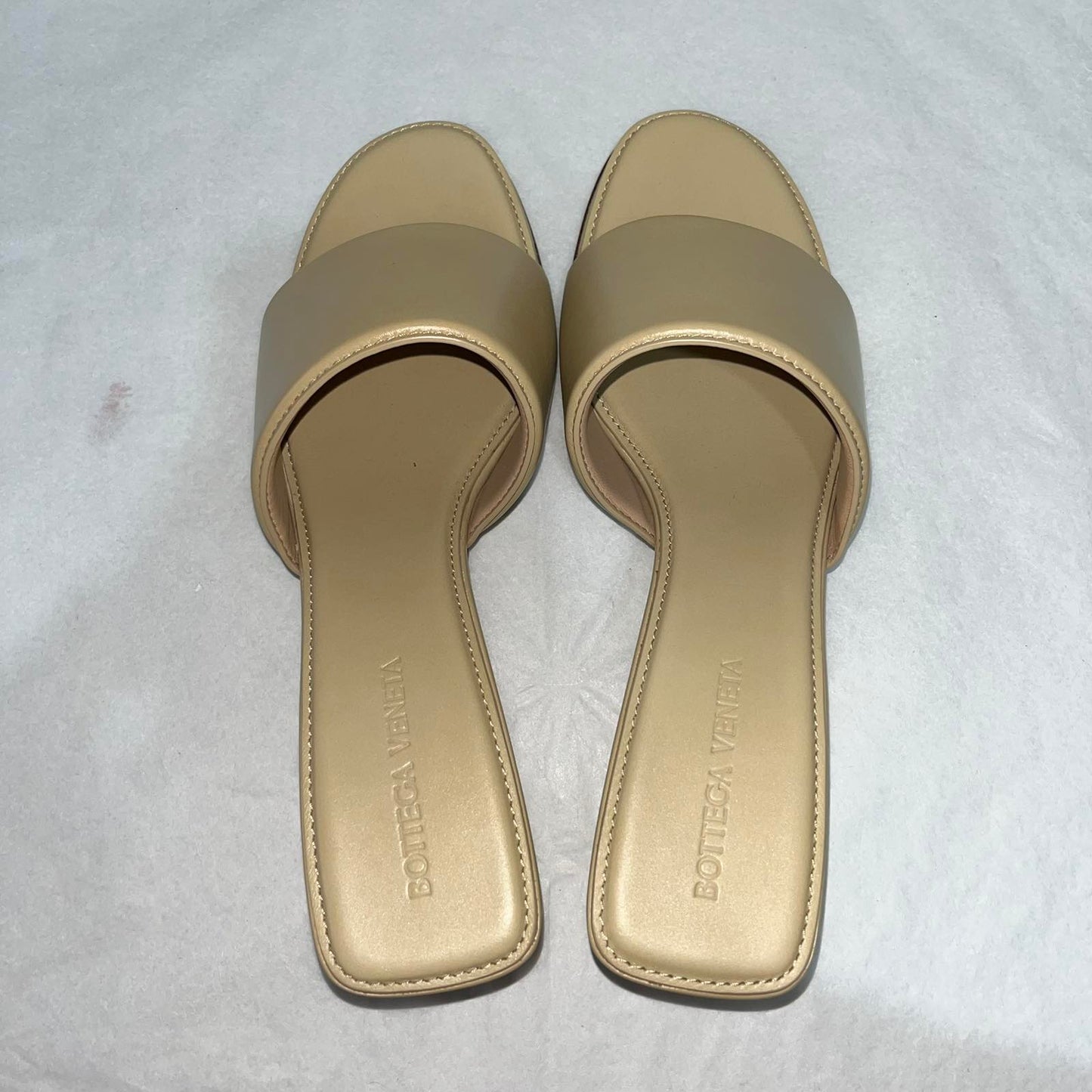 Bottega Veneta Sandals Beige – Size 37.5