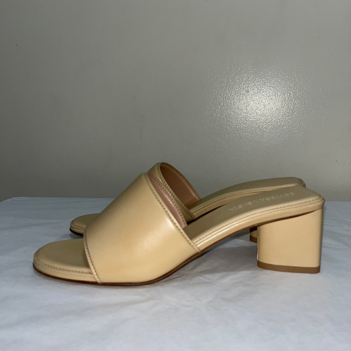 Bottega Veneta Sandals Beige – Size 37.5