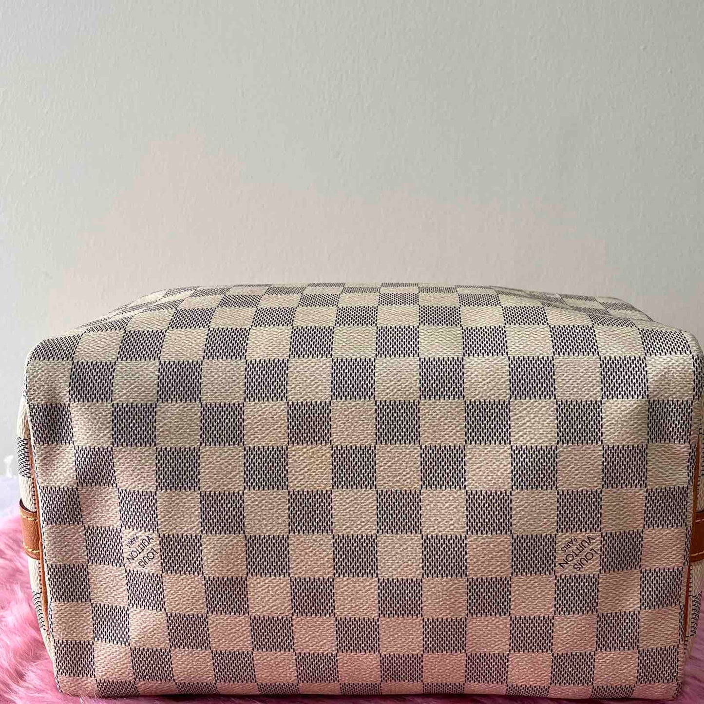 Louis Vuitton Speedy 25, Damier Azur – 7.5"H x 10.2"L x 6"W