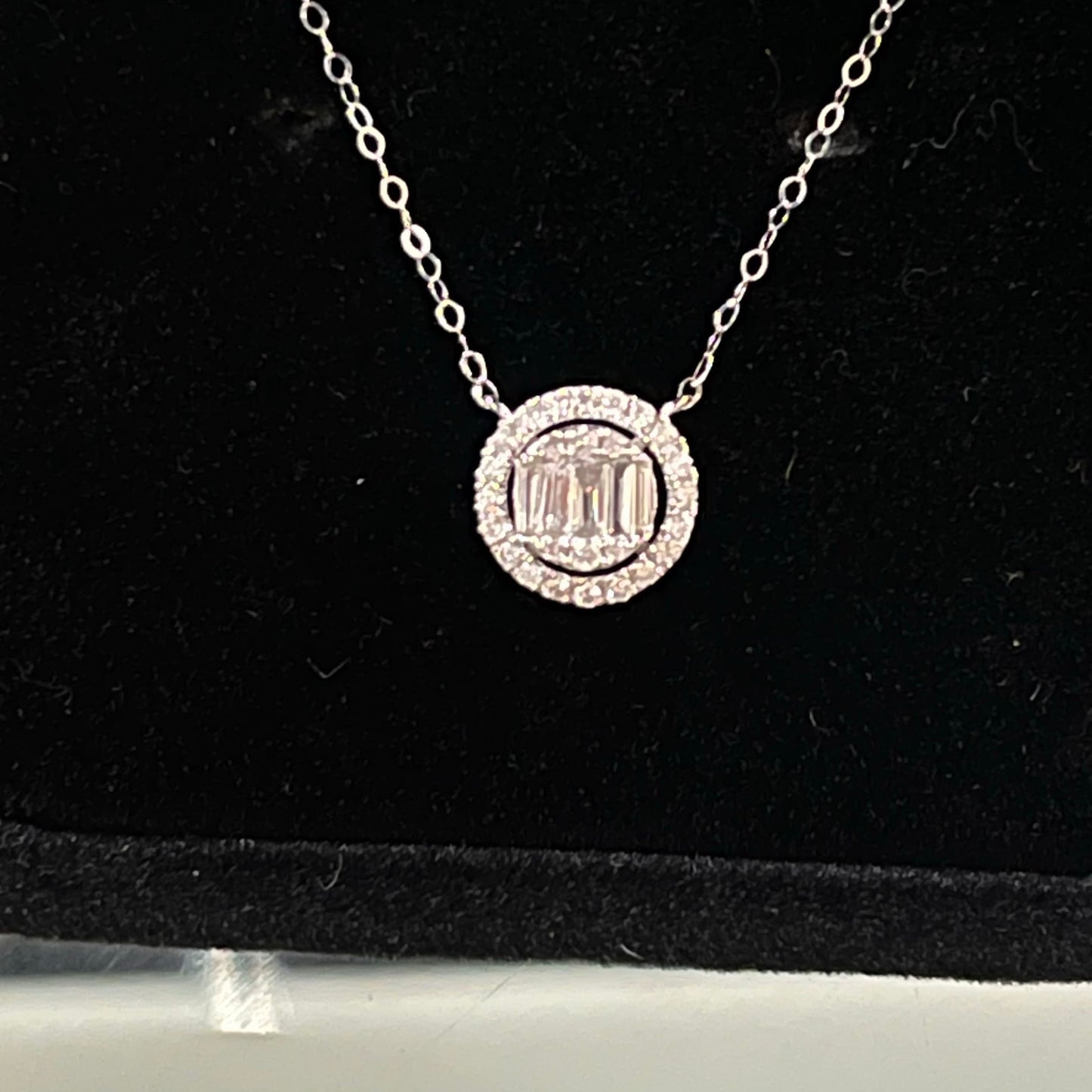 Baguette Cut & Round Brilliant Diamond Halo Pendant